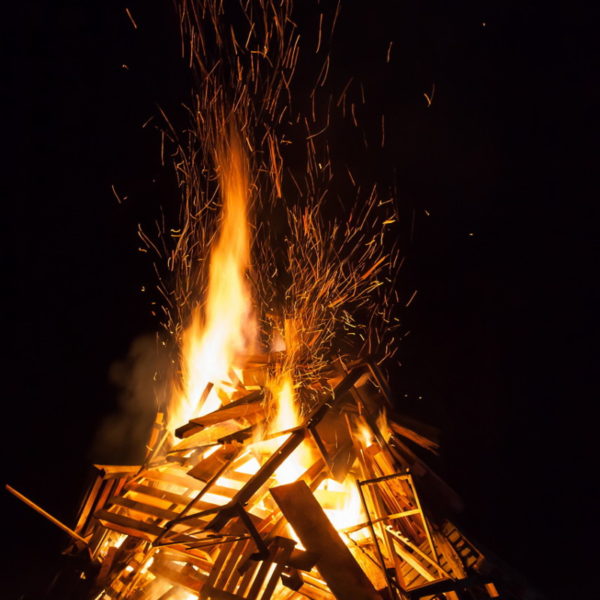 Martinsfeuer_2013_006.jpg Martinsfeuer_2013_006.jpg