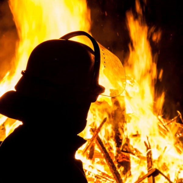 Martinsfeuer_2013_011.jpg Martinsfeuer_2013_011.jpg