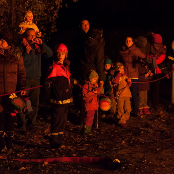 Martinsfeuer_2013_024.jpg Martinsfeuer_2013_024.jpg