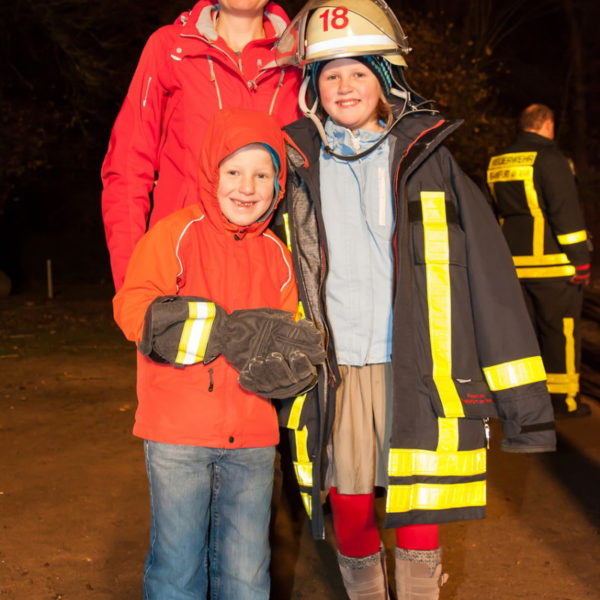 Martinsfeuer_2013_052.jpg Martinsfeuer_2013_052.jpg