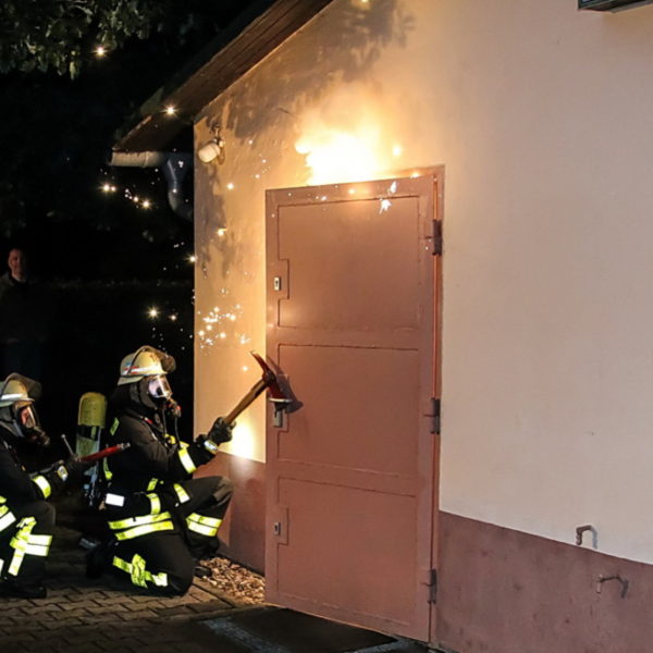 Übung Schützenhaus 18.09.2015 Übung Schützenhaus 18.09.2015