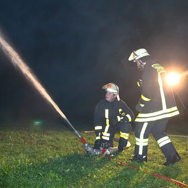 Übung Schützenhaus 18.09.2015 Übung Schützenhaus 18.09.2015