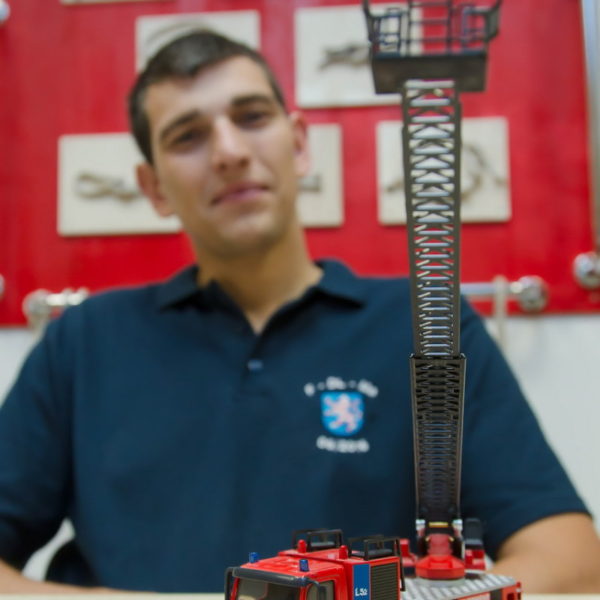 Axel Drehleitermaschinist Axel Drehleitermaschinist