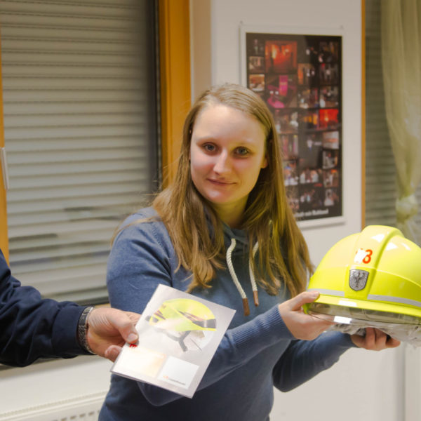 Übergabe neue Helme 21.12.2016